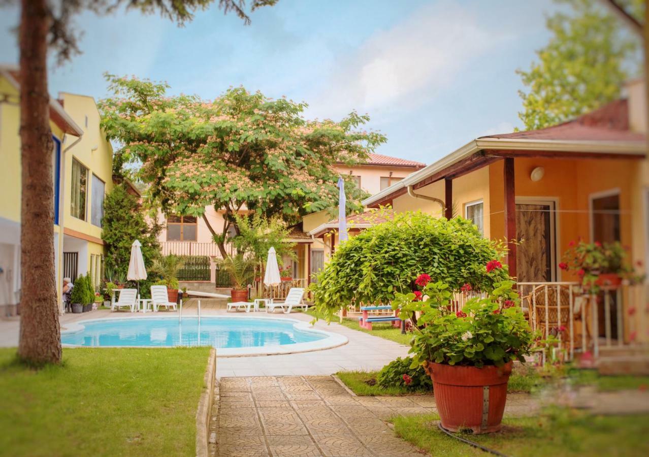 Holiday Village Interpark كرانيفو المظهر الخارجي الصورة