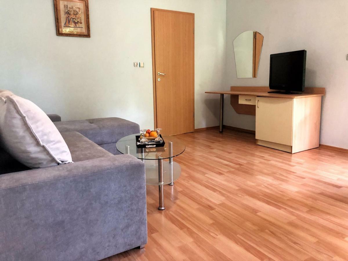 Holiday Village Interpark كرانيفو المظهر الخارجي الصورة